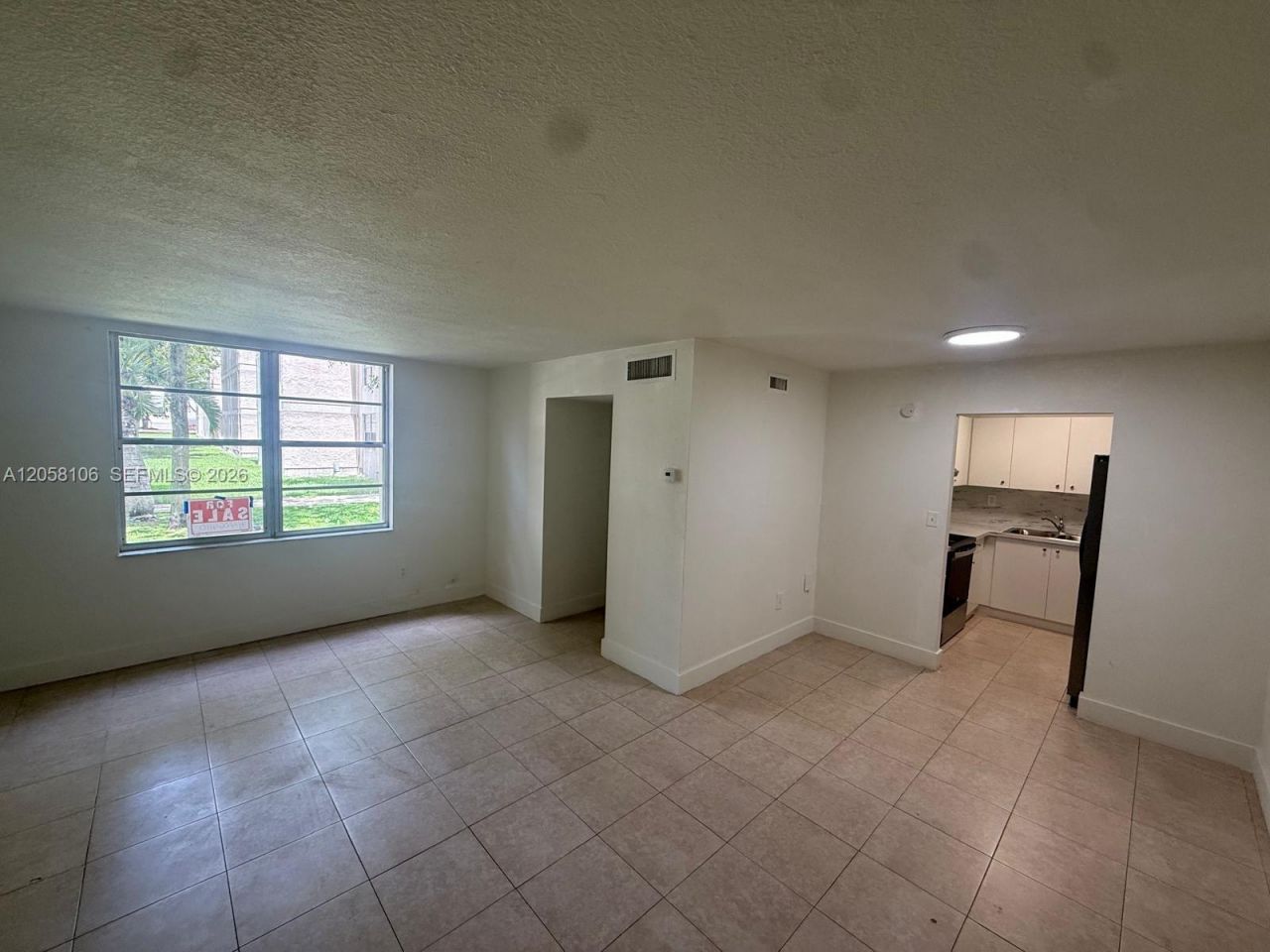 1875 W 56th St , Unit 109, Hialeah, FL 33012 Photo