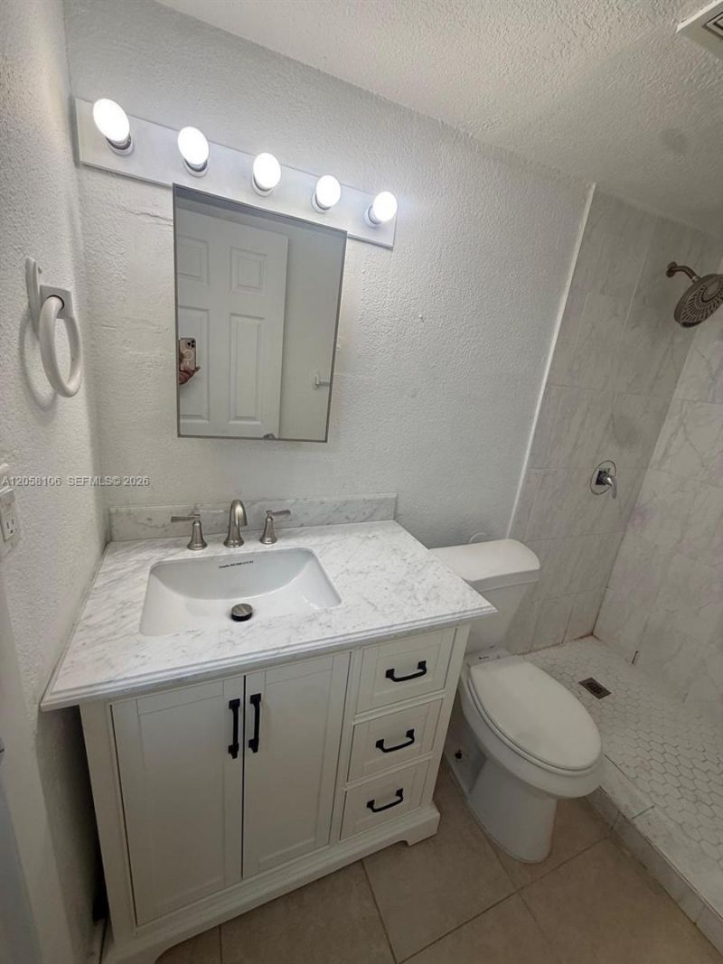 1875 W 56th St , Unit 109, Hialeah, FL 33012 Photo