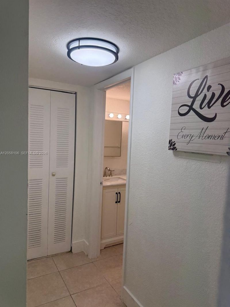 1875 W 56th St , Unit 109, Hialeah, FL 33012 Photo