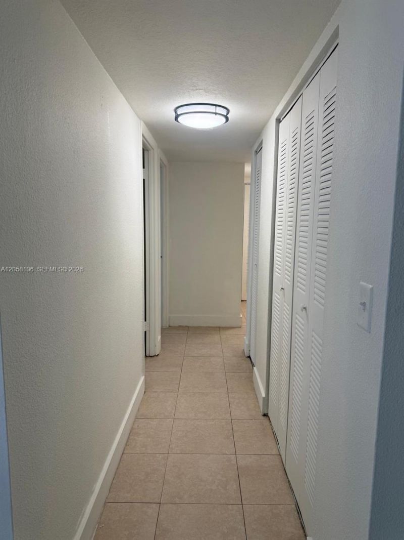 1875 W 56th St , Unit 109, Hialeah, FL 33012 Photo