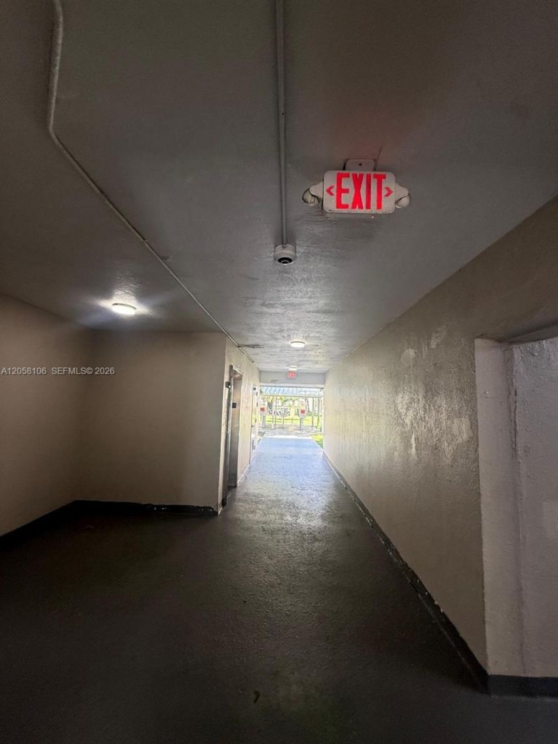 1875 W 56th St , Unit 109, Hialeah, FL 33012 Photo
