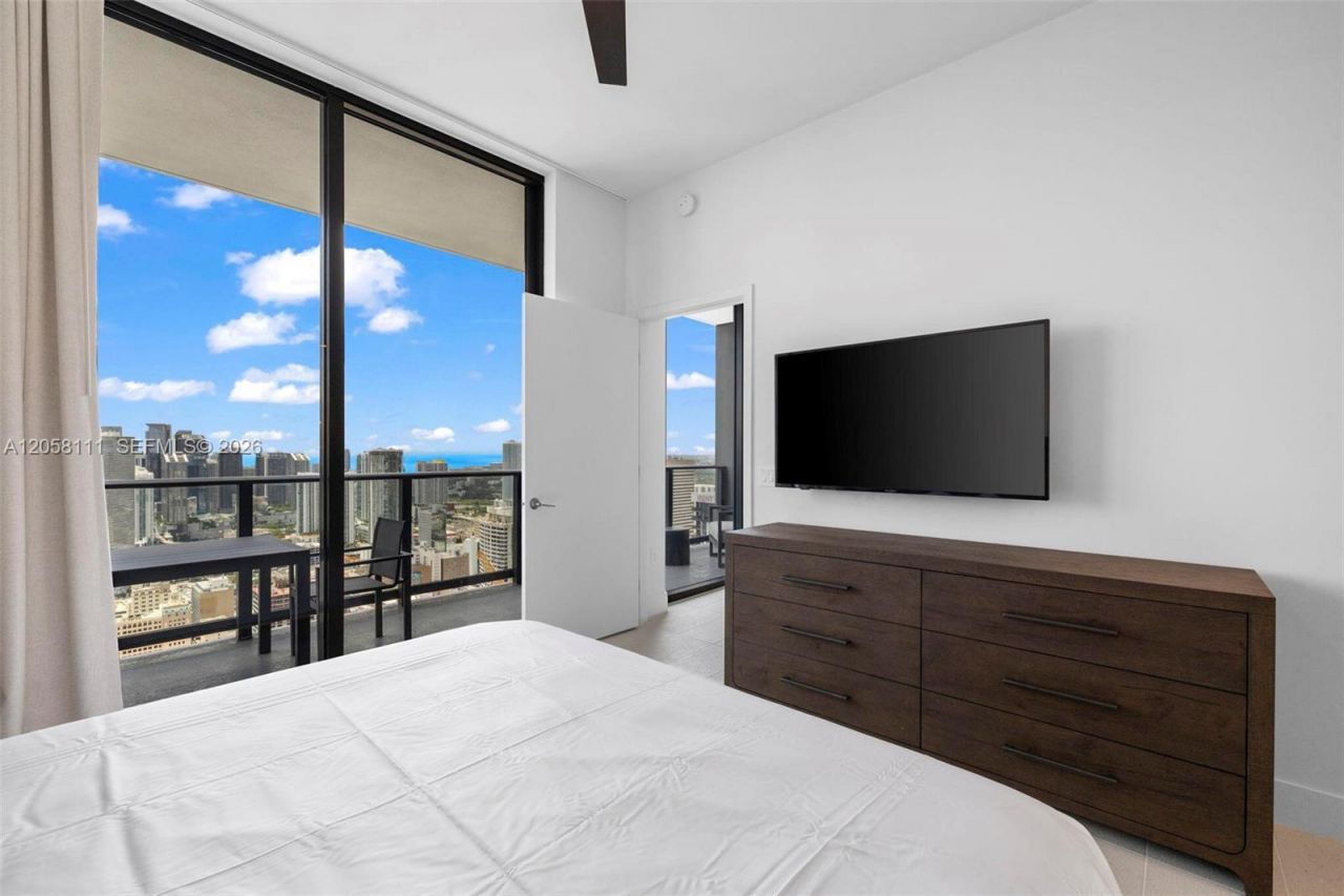 159 NE 6th St , Unit 5008, Miami, FL 33132 Photo