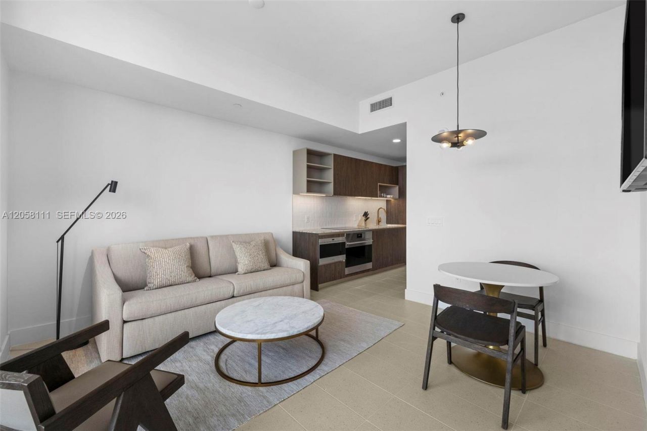 159 NE 6th St, Unit 5008, Miami, FL 33132 Photo