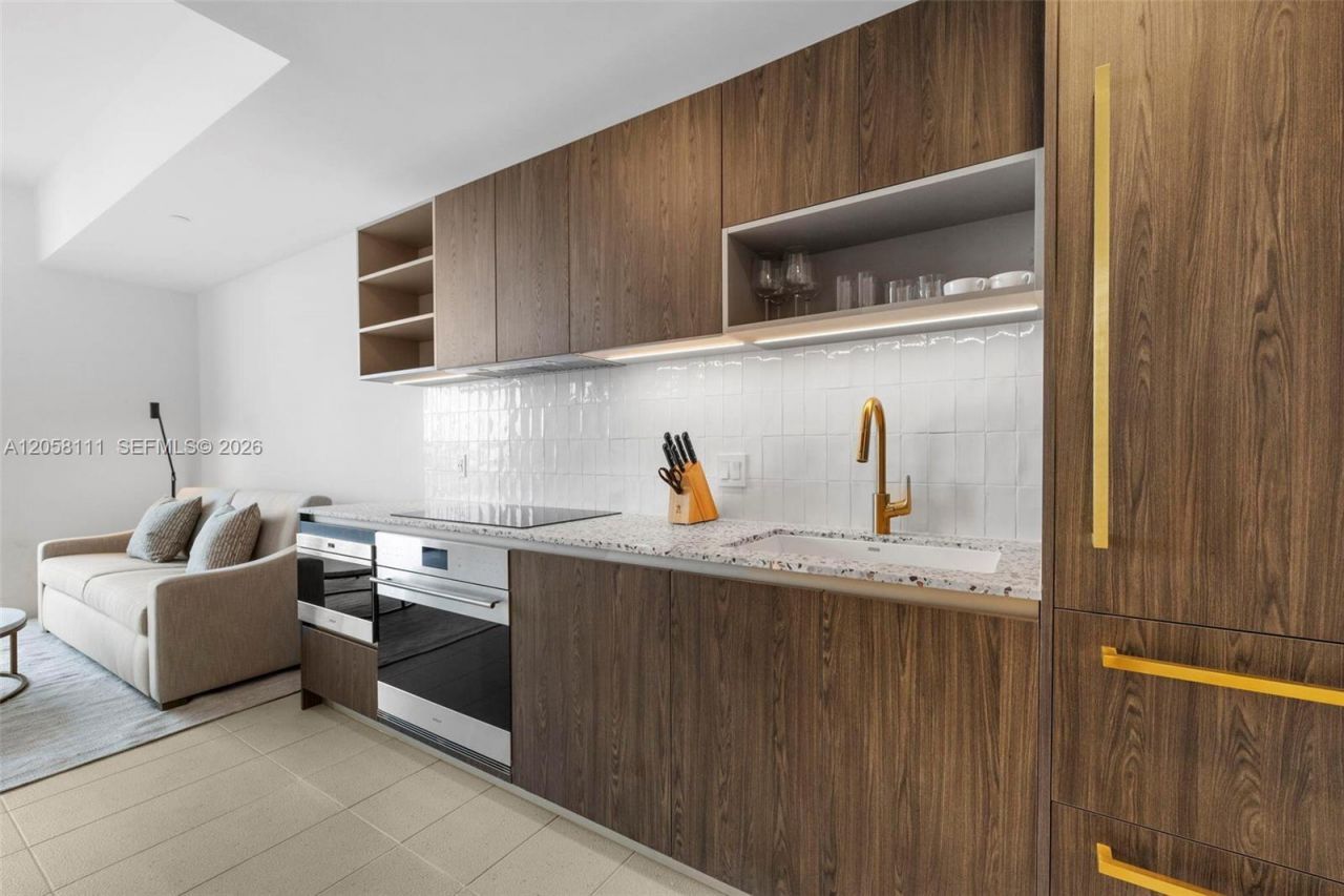 159 NE 6th St , Unit 5008, Miami, FL 33132 Photo