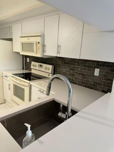 8933 SW 123rd Ct, Unit 207-5, Miami, FL 33186 Photo
