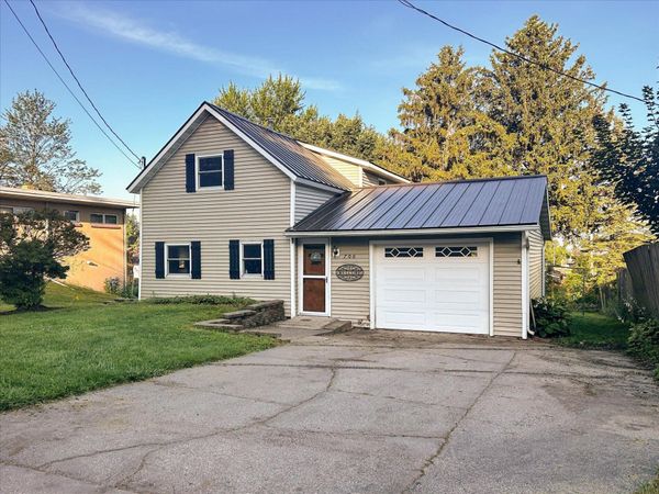 706 S Washington Ave, Viroqua, WI 54665