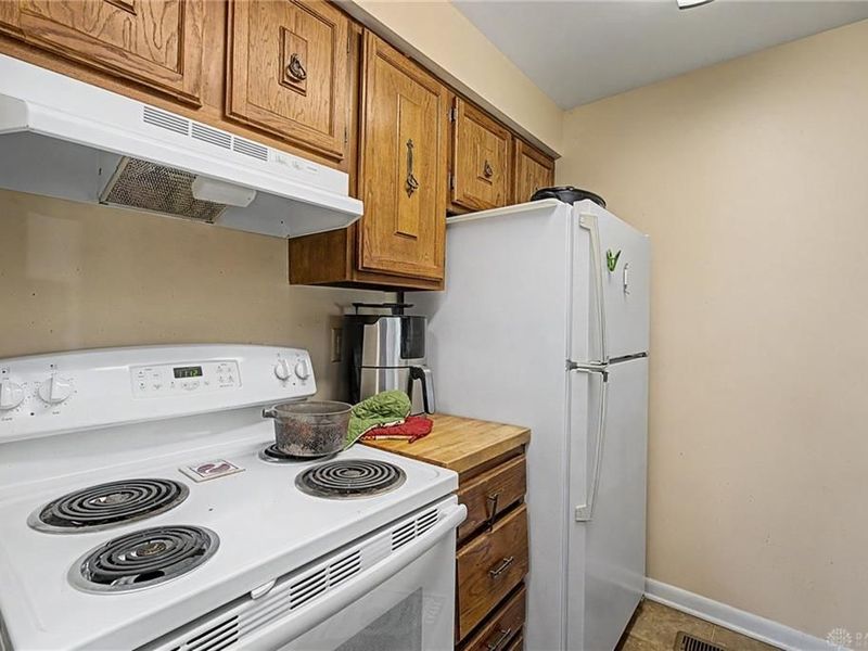 7631-7633 Downing Street, Butler Township, OH 45414 Photo 17