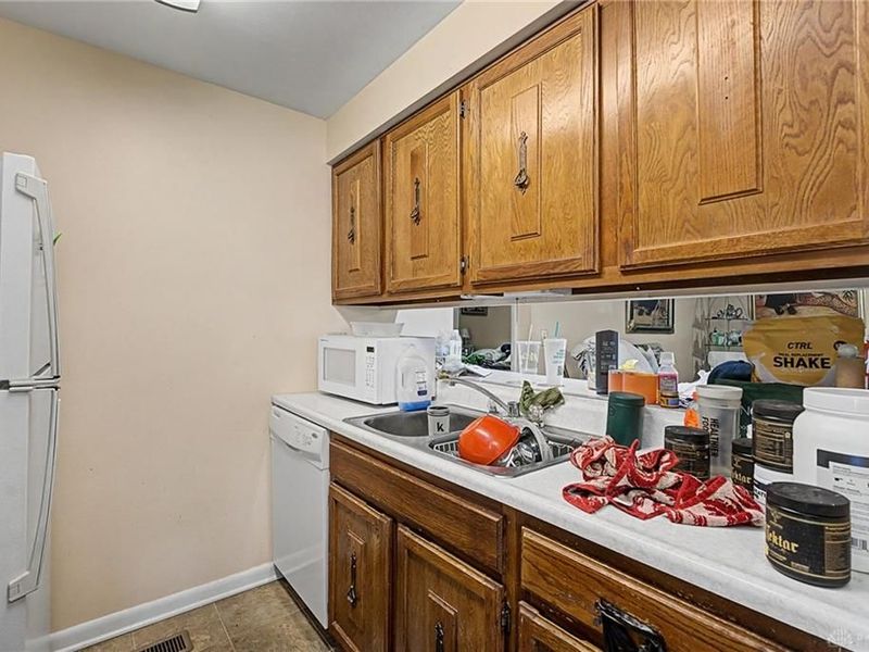 7631-7633 Downing Street, Butler Township, OH 45414 Photo 18
