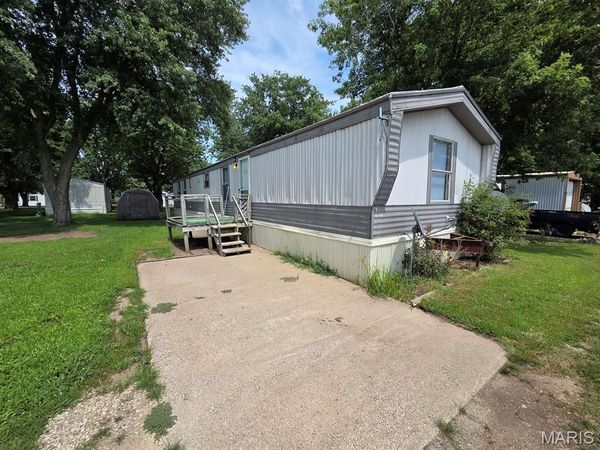 32862 Violet Street , La Grange, MO 63448