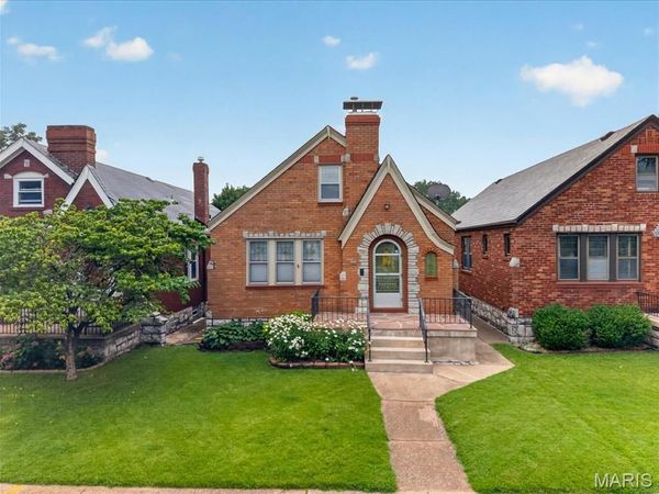 5706 Nottingham Avenue , St Louis, MO 63109