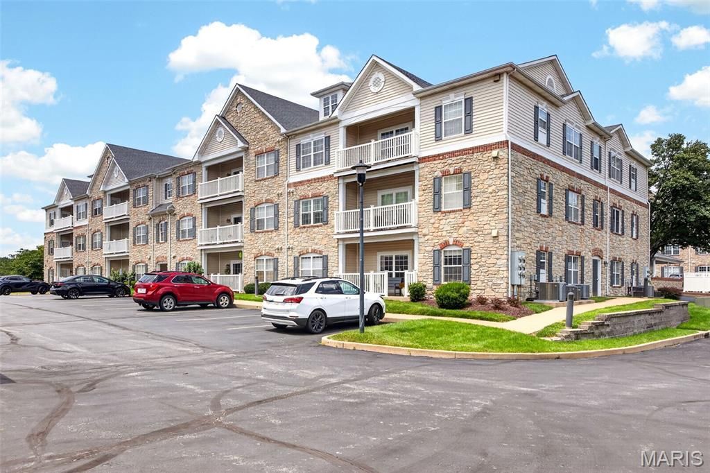6 Monarch Trace Court , Unit 103, Chesterfield, MO 63017 Main Photo
