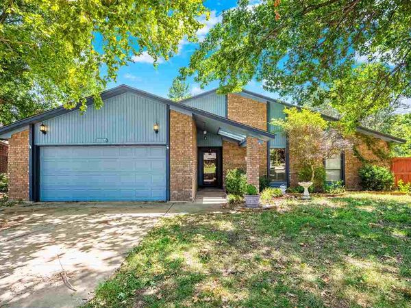 2807 NE Scottsdale Cir, Lawton, OK 73507