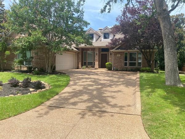 718 Ashleigh Lane , Southlake, TX 76092