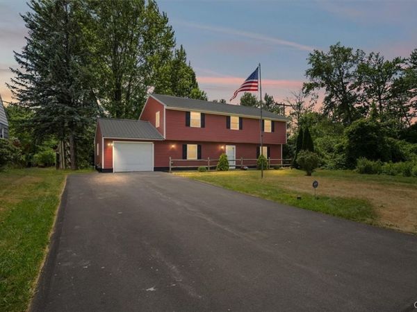 319 Rita Drive , North Syracuse, NY 13212