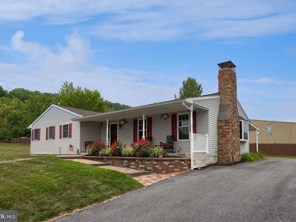 902 FRITZTOWN ROAD, READING, PA 19608