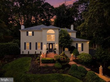 637 HEATHER LANE, BRYN MAWR, PA 19010