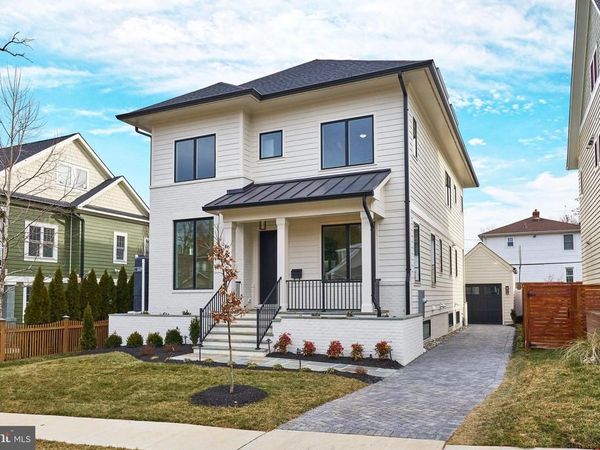 800 N DANVILLE STREET, ARLINGTON, VA 22201