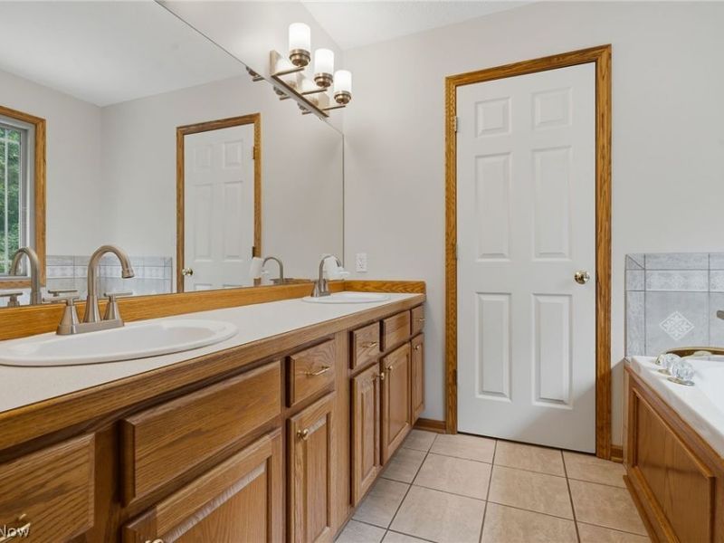 2559 Chadwell Circle NW, North Canton, OH 44720 Photo 37