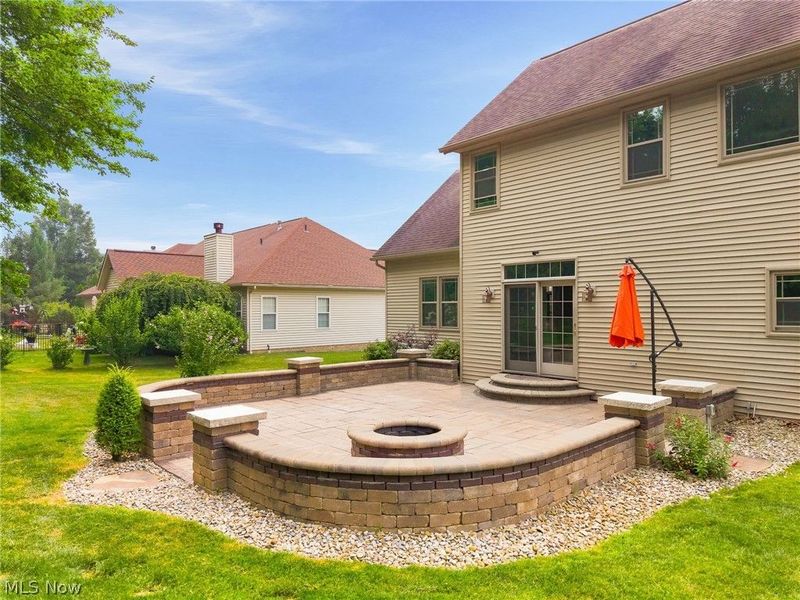 2559 Chadwell Circle NW, North Canton, OH 44720 Photo 4