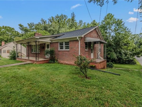 208 Linville Road , Mount Airy, NC 27030
