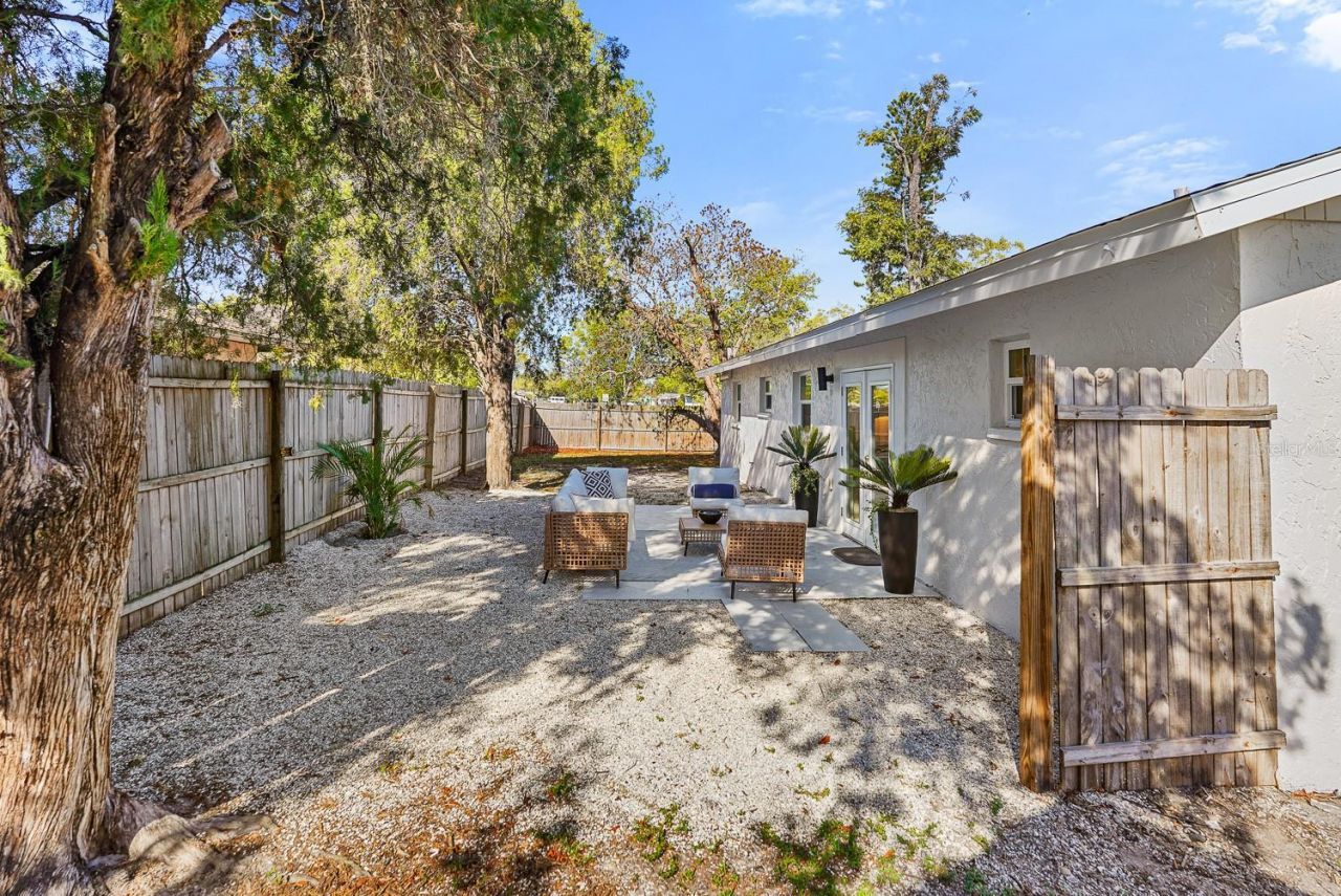 635 Melody Circle , Sarasota, FL 34237 Photo