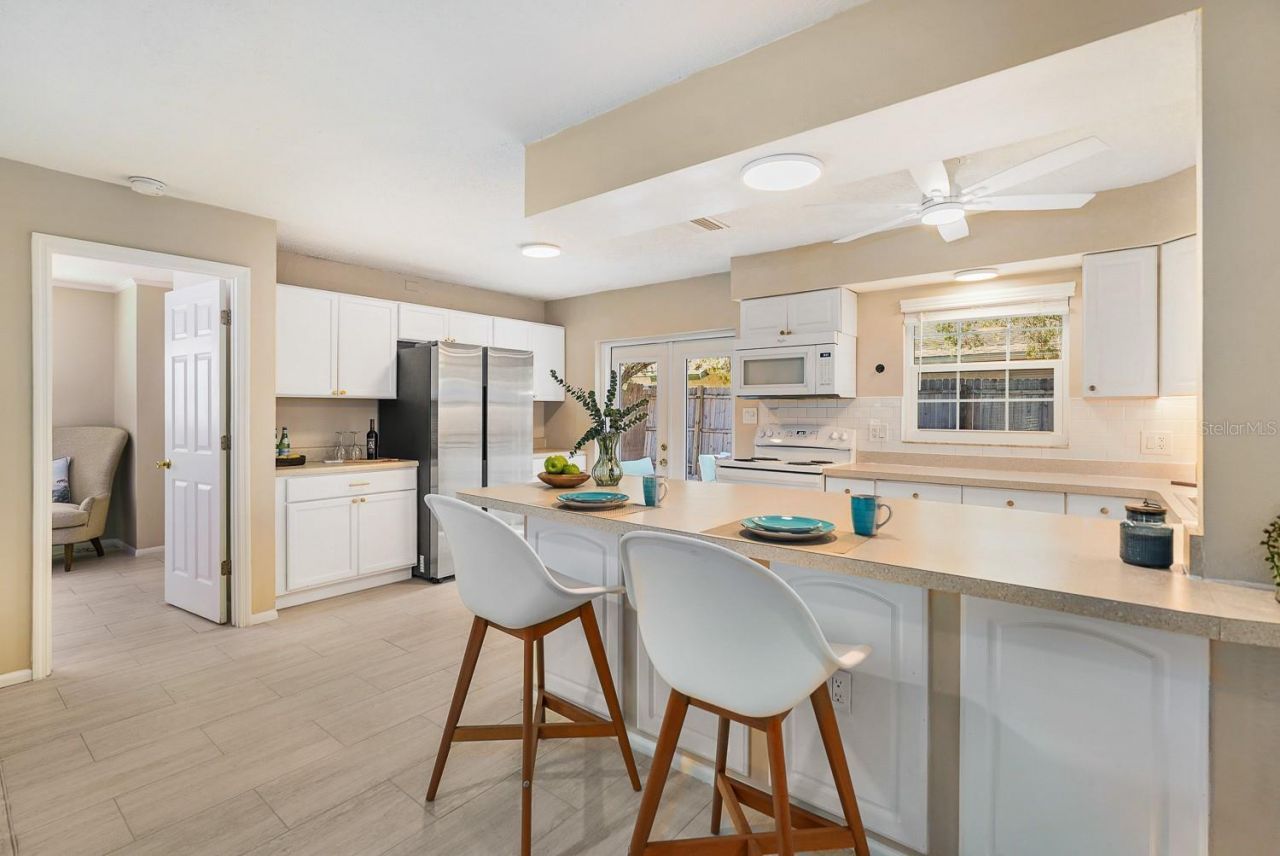 635 Melody Circle , Sarasota, FL 34237 Photo