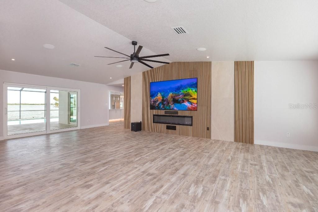 306 Buttonwood Lane, Largo, FL 33770 Photo