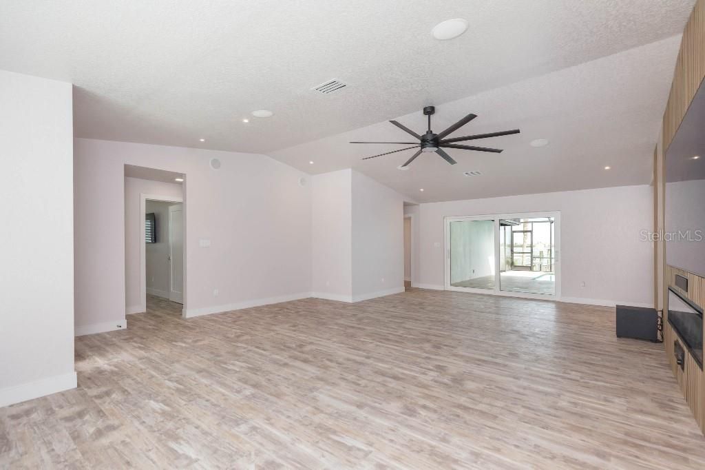 306 Buttonwood Lane, Largo, FL 33770 Photo