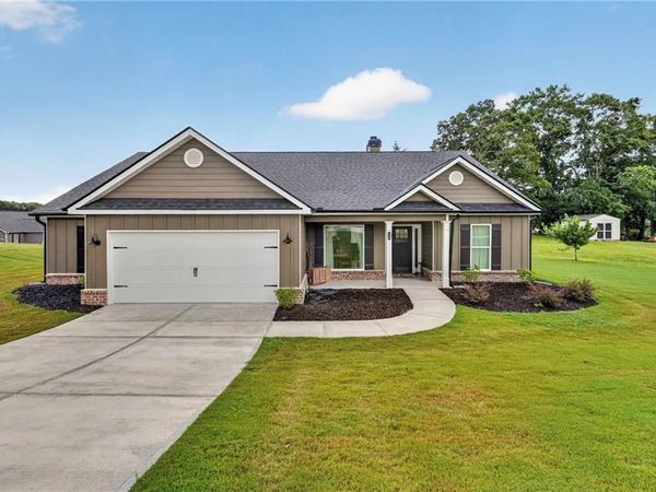 198 Advent Drive , Winder, GA 30680