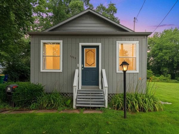 1023 N CHESTNUT AVENUE, Green Bay, WI 54303
