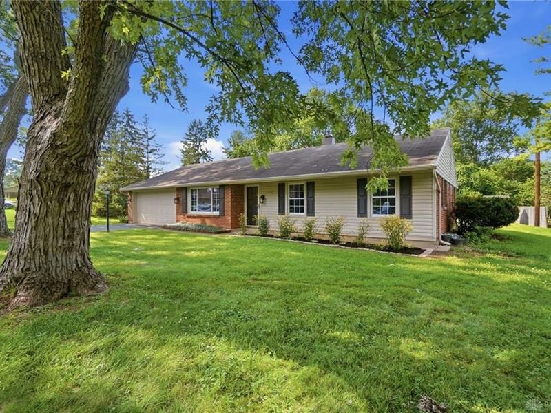 613 Dorsey Court, Washington Township, OH 45459 Photo 2
