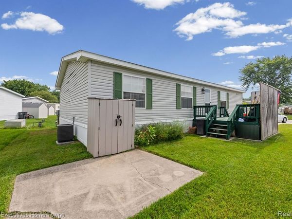 5317 Bart , Casco Twp, MI 48064