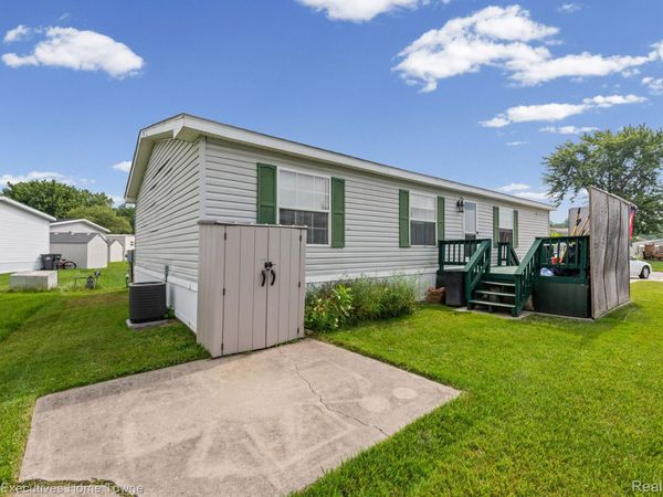 5317 Bart, Casco Township, Mi 48064