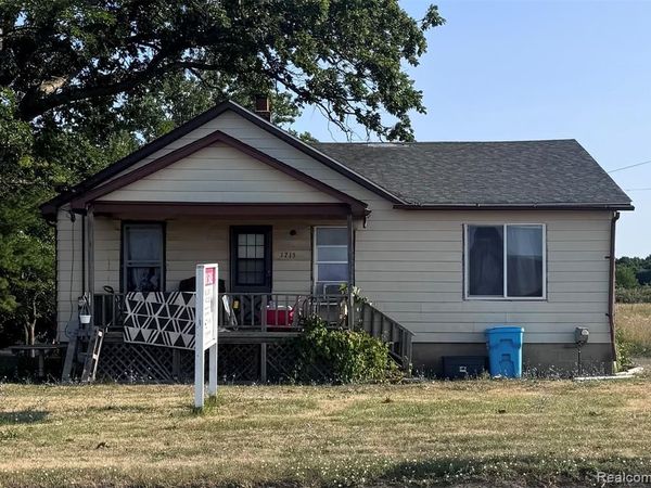 1715 E Main Street , Caledonia Twp, MI 48867