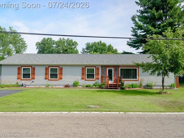 37460 Tyler Road, Romulus, MI 48174