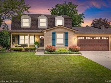 39452 Sunderland Drive, Clinton Twp, MI 48038