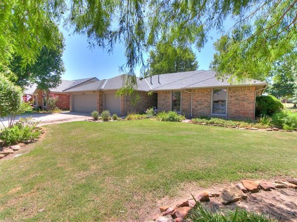 11616 Hackney Lane, Yukon, OK 73099