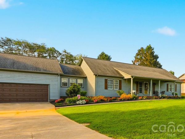 40 Candlewick Cove Drive, Taylorsville, NC 28681