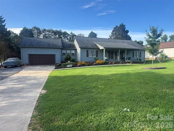 40 Candlewick Cove Drive , Taylorsville, NC 28681