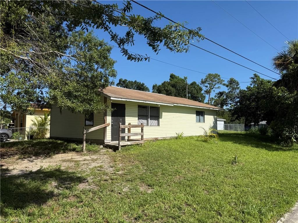 406 San Diego St , North Fort Myers, FL 33903 Photo