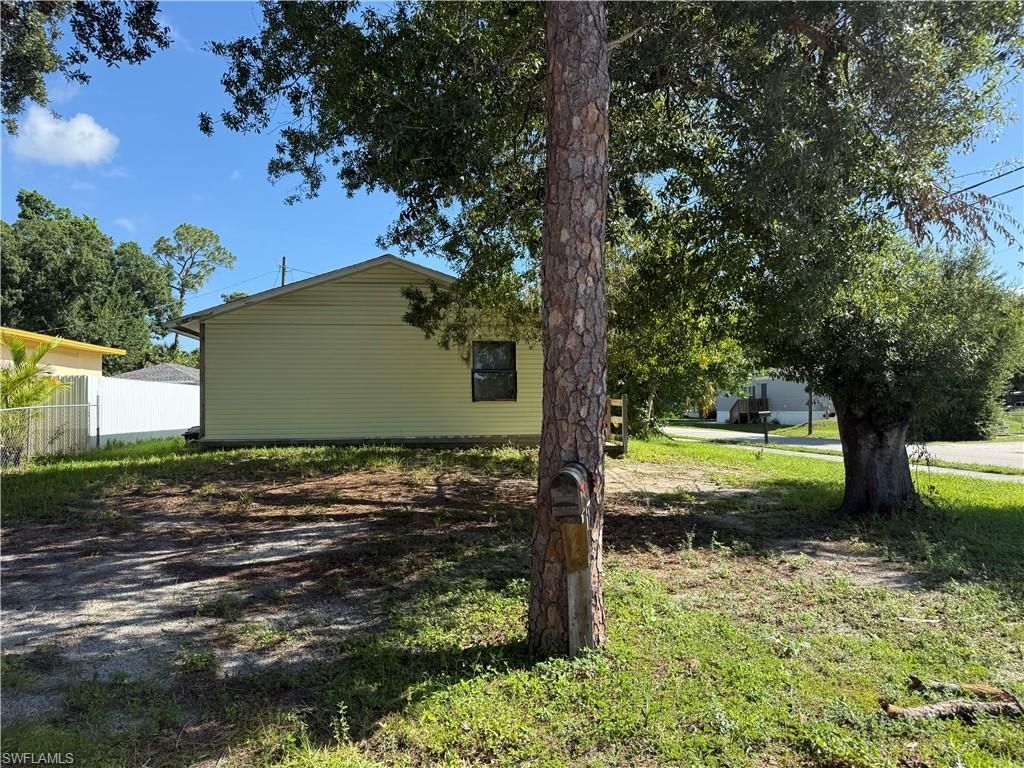406 San Diego St , North Fort Myers, FL 33903 Photo