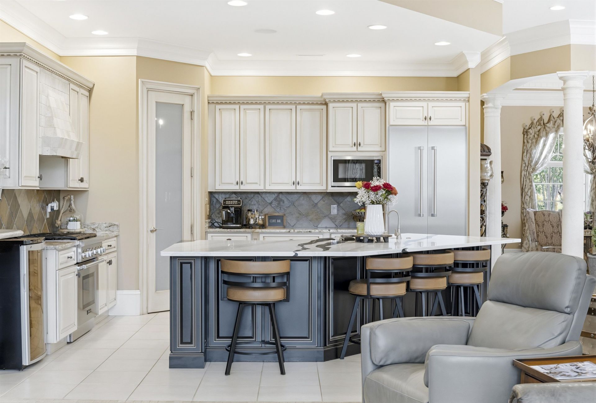 8572 Rosano Circle Photo 12