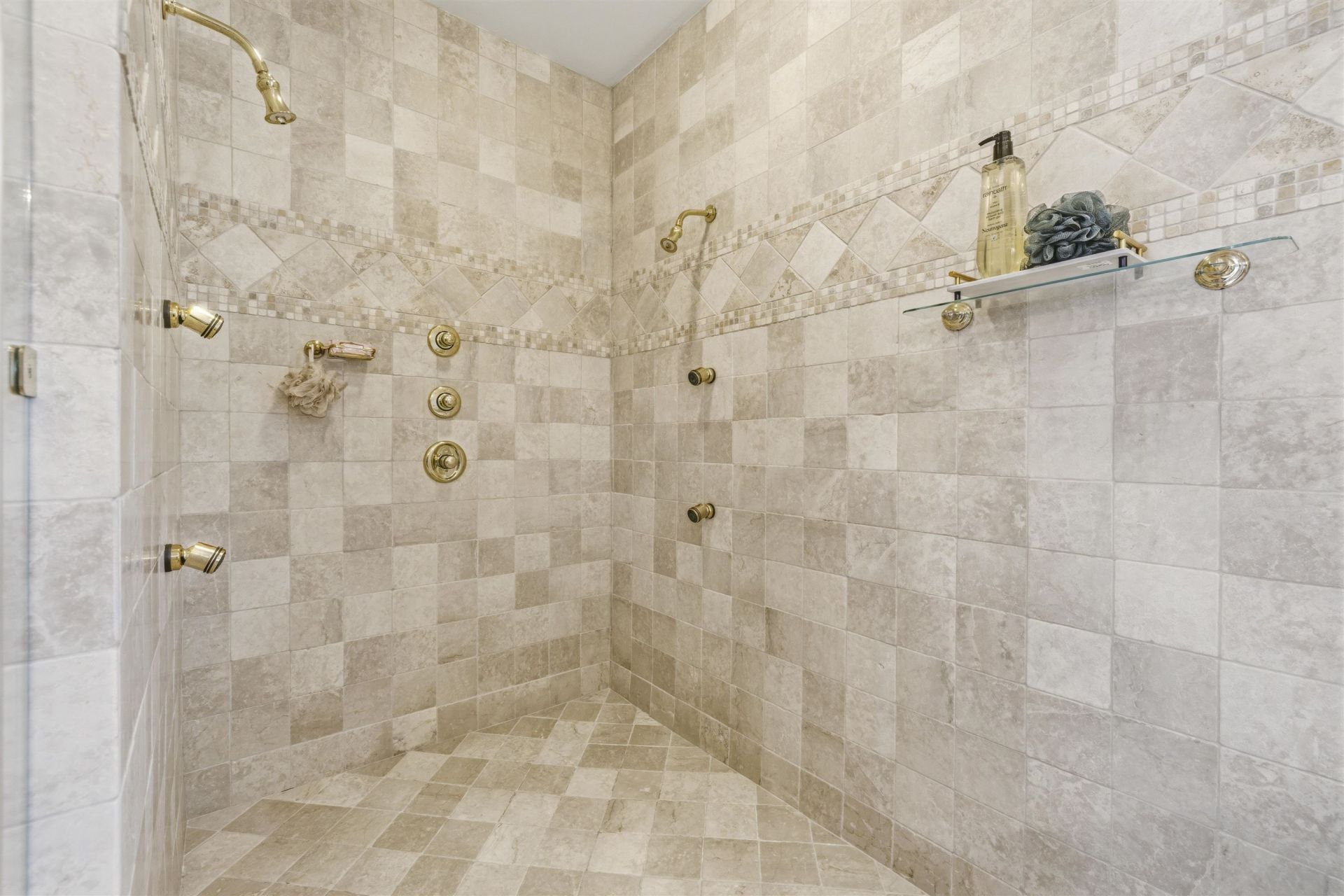8572 Rosano Circle Photo 23