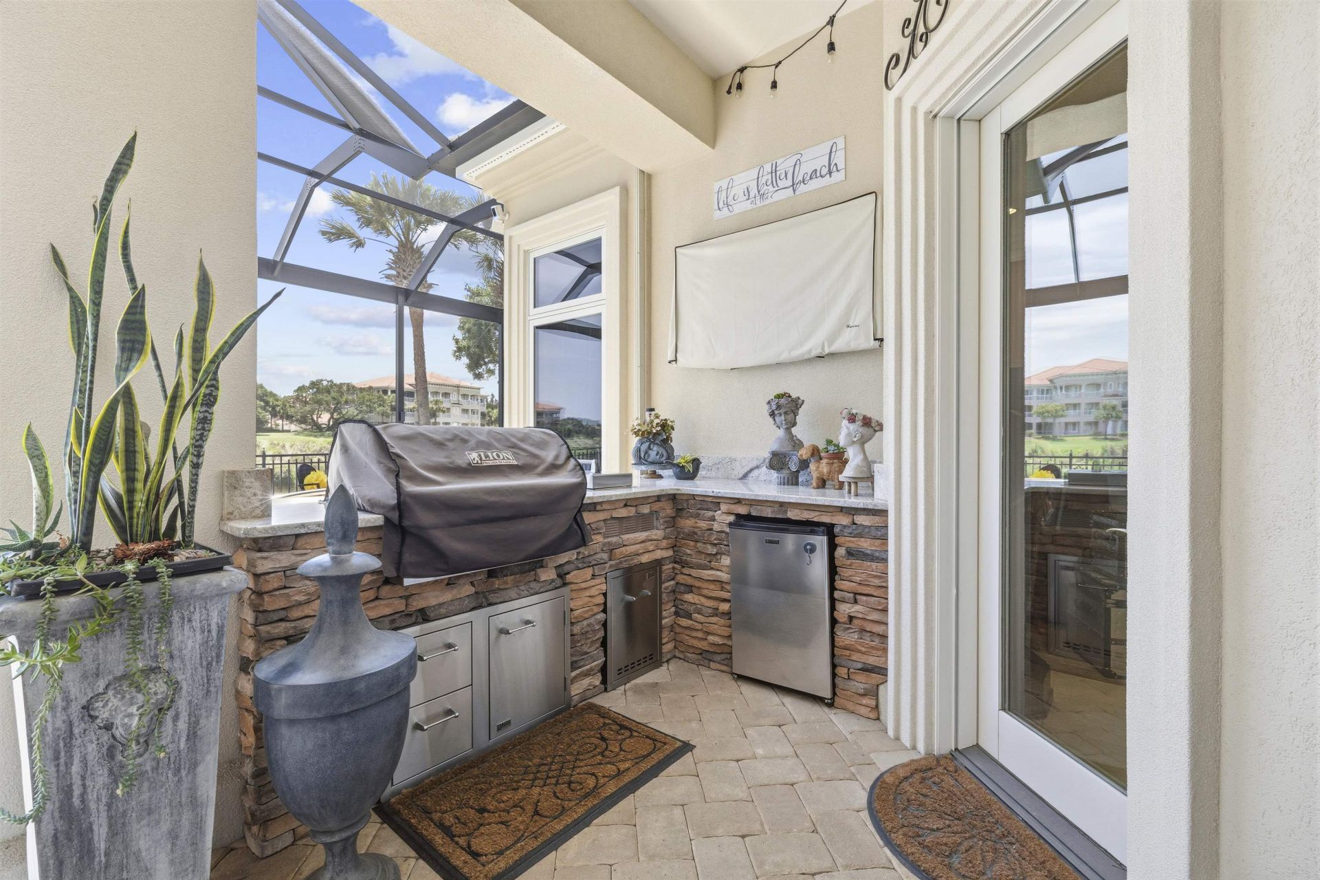 8572 Rosano Circle Photo 27