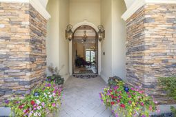 8572 Rosano Circle photo 4