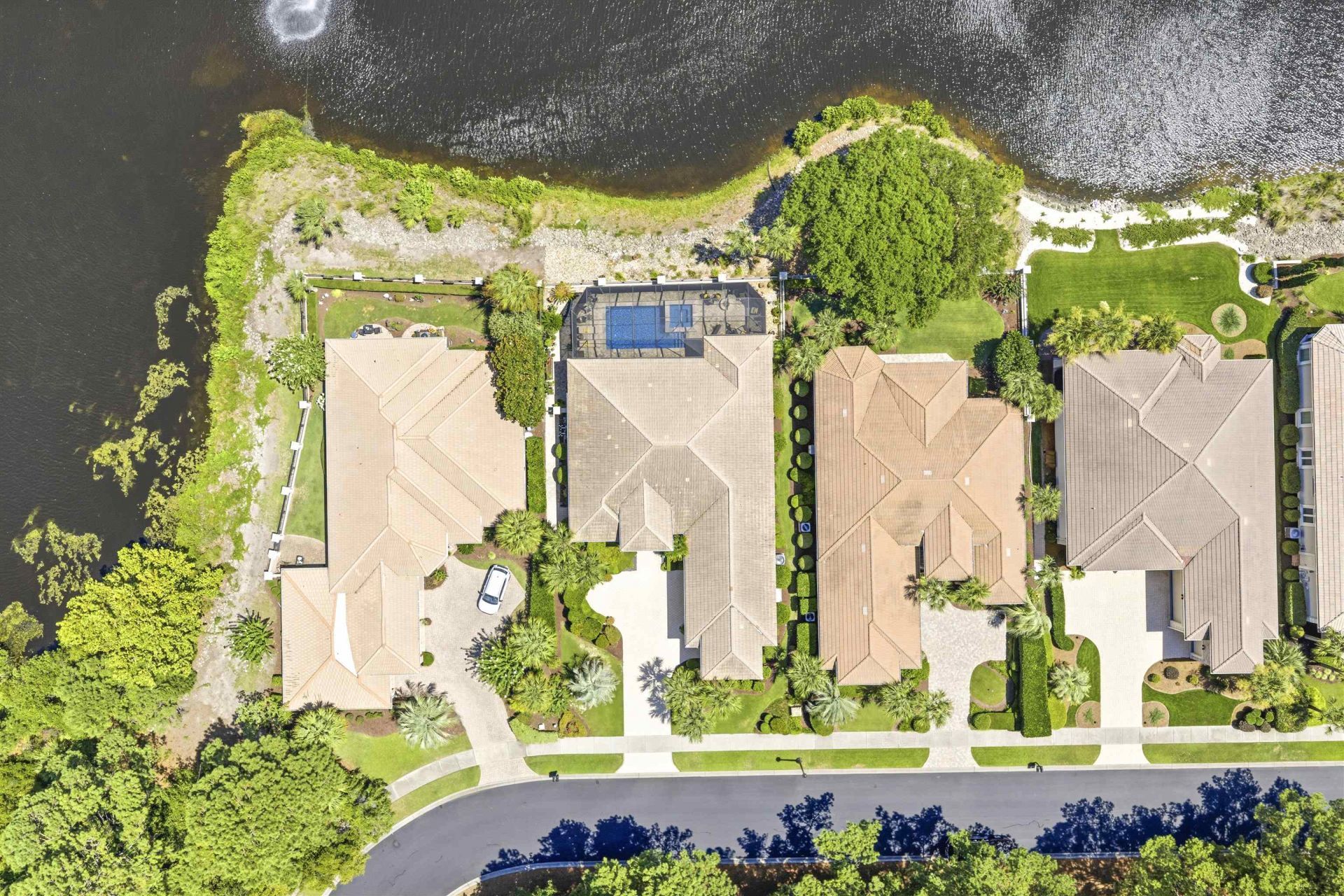 8572 Rosano Circle Photo 41