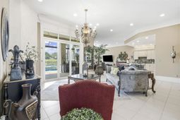 8572 Rosano Circle photo 4