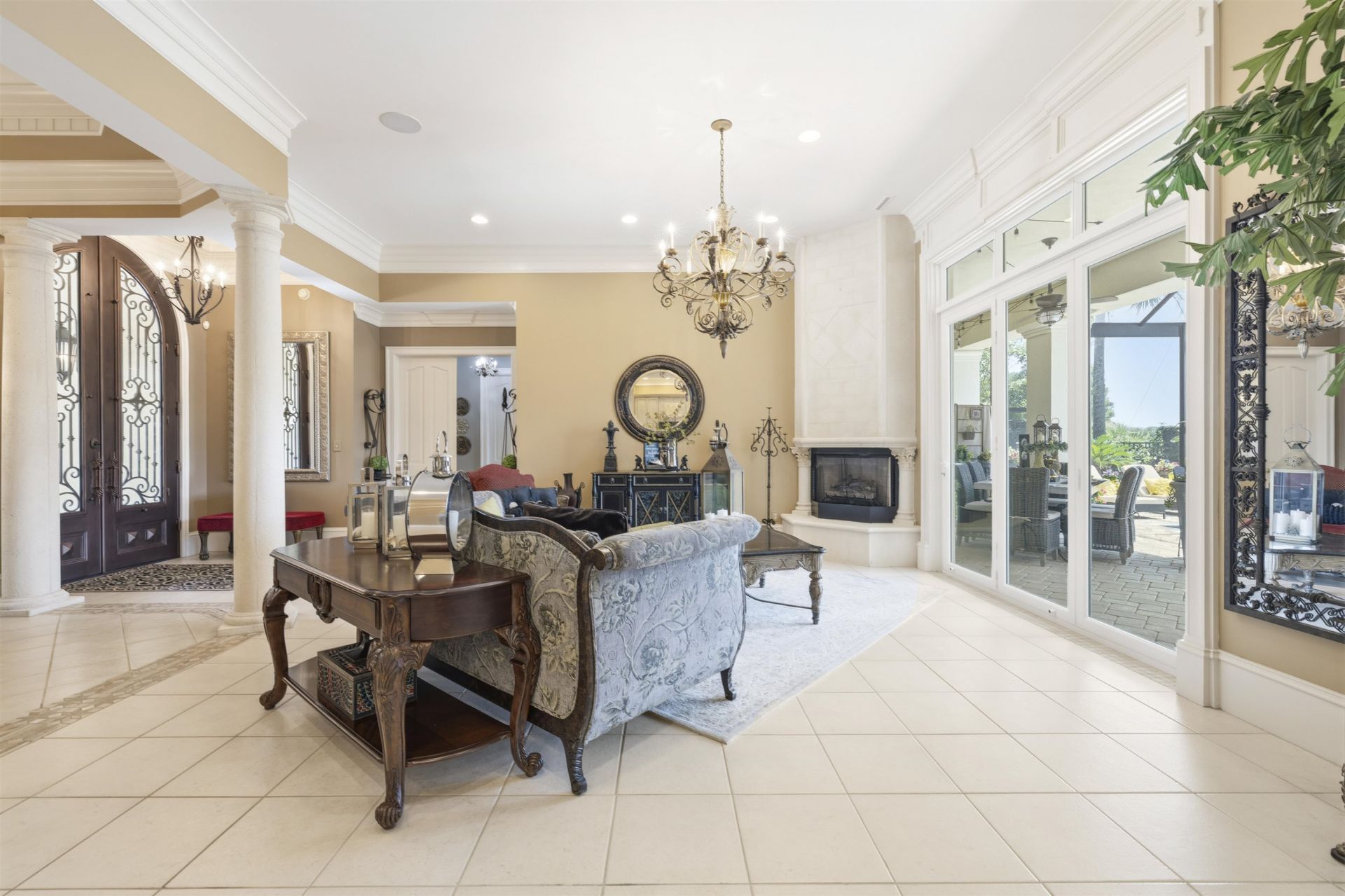 8572 Rosano Circle Photo 7
