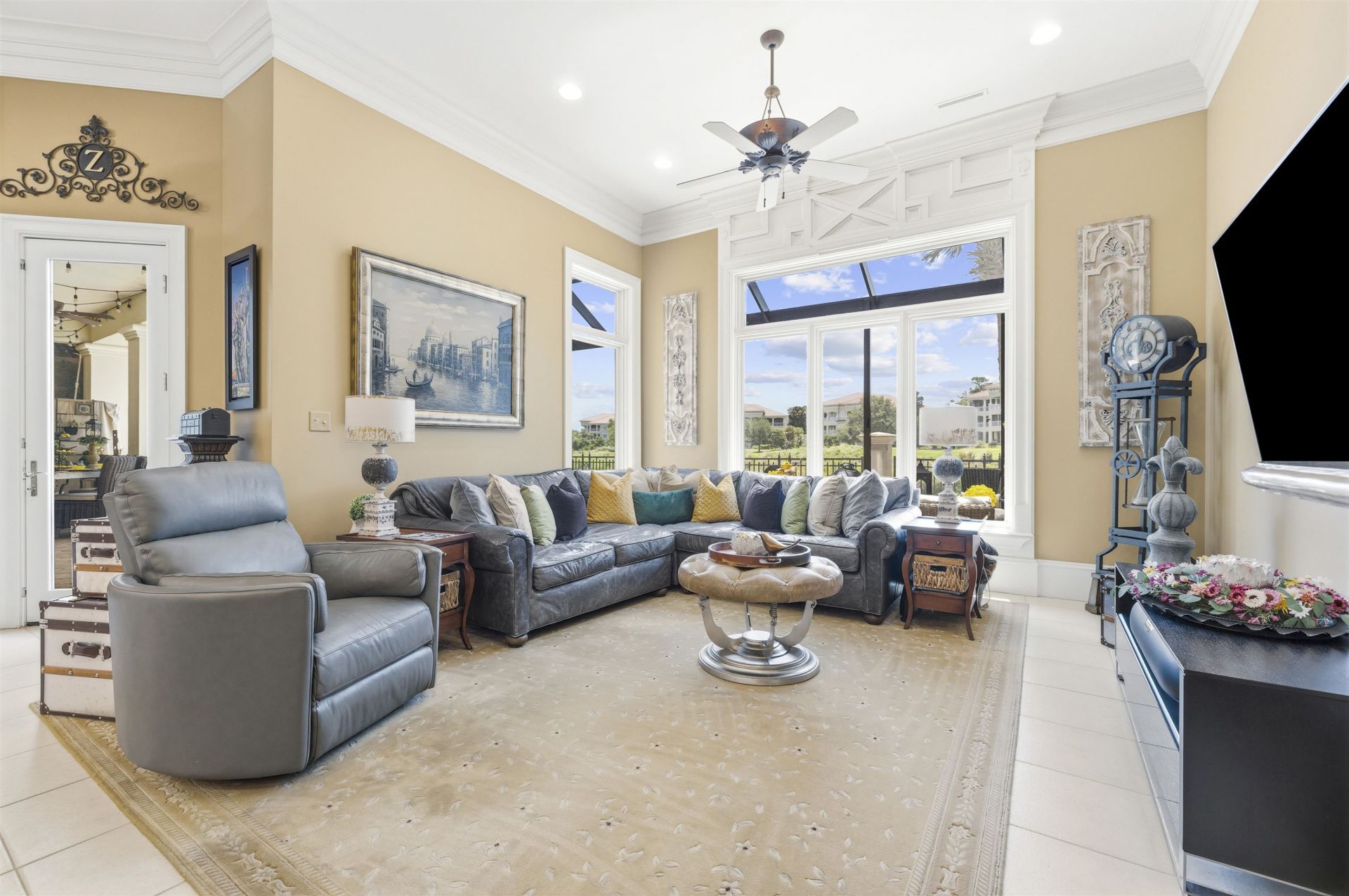 8572 Rosano Circle Photo 9