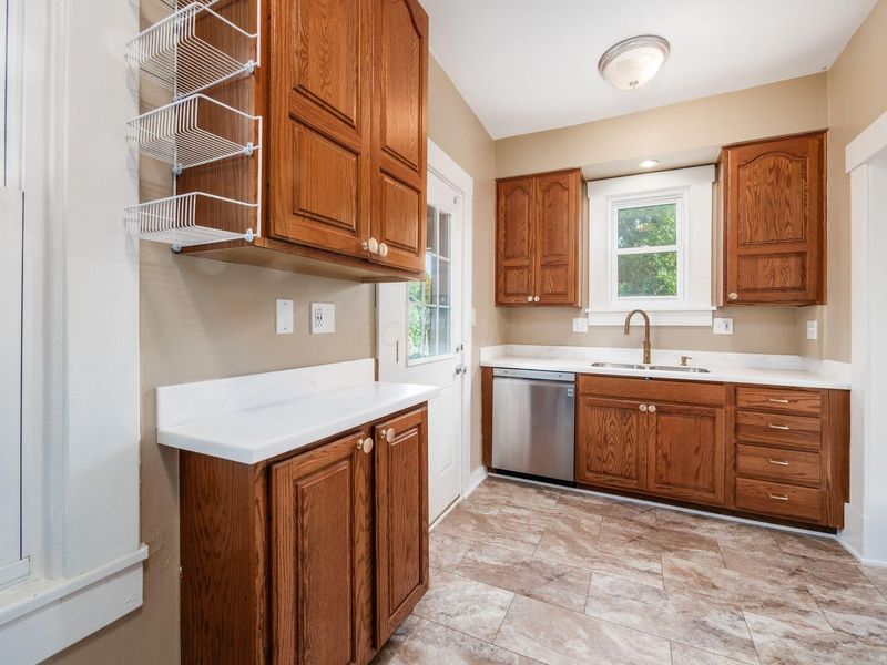 176 E Kelso Road, Columbus, OH 43202 Photo 24